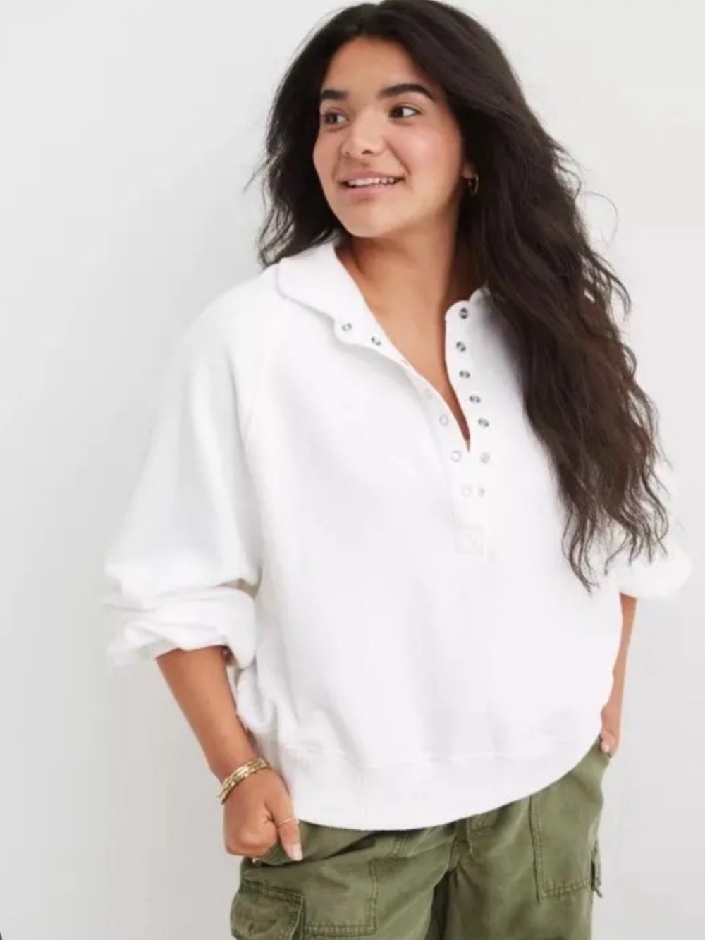 Aerie Oh Snap! Cropped Oversized Sweatshirt in White